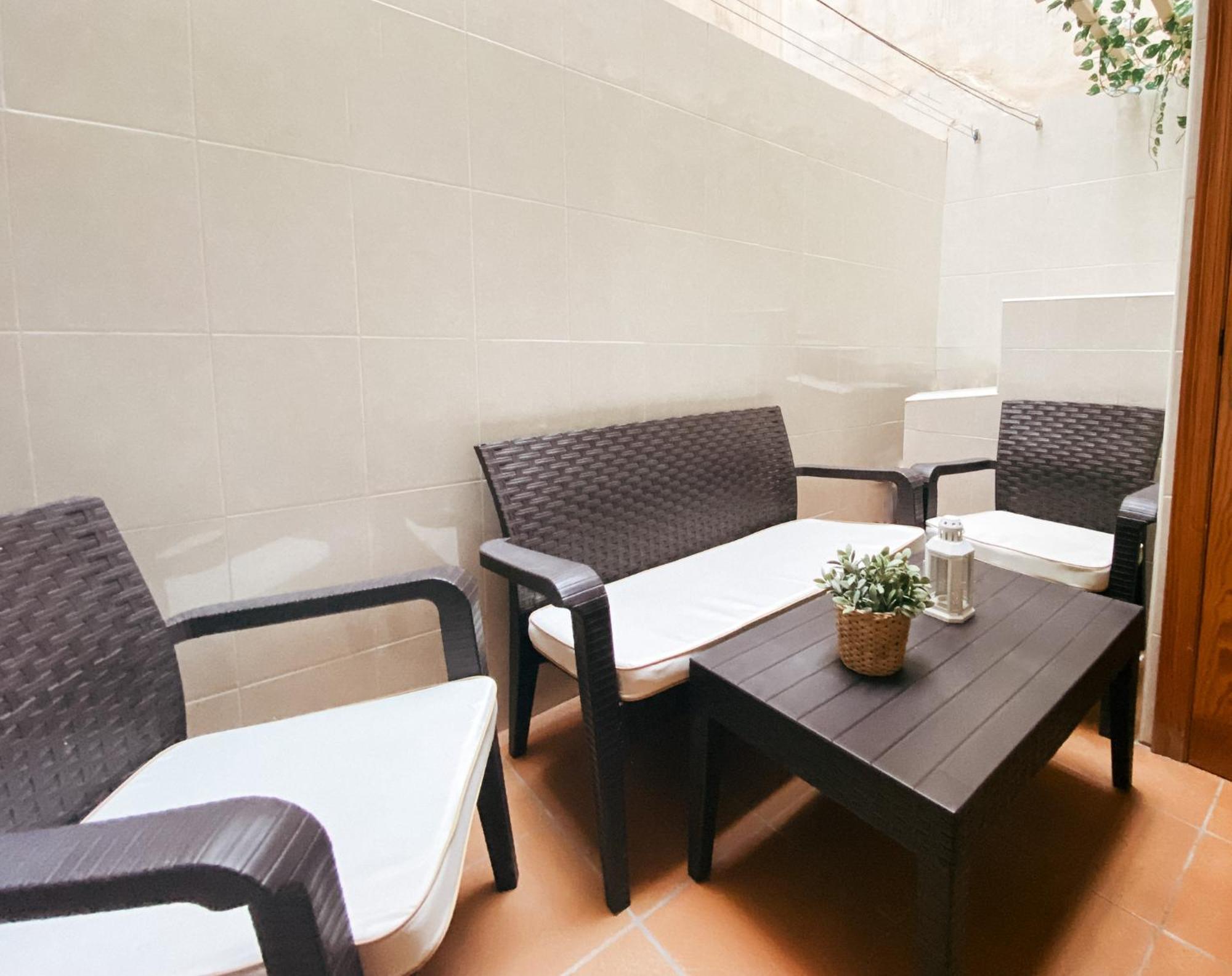 Sol Y Mar Apartments, A 200M De La Playa En El Centro 산타 폴라 외부 사진